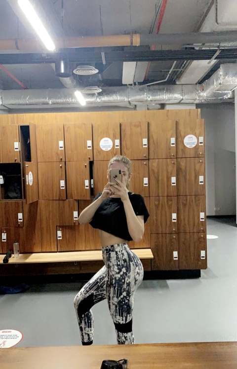 Alexya @alexya02 cover picture