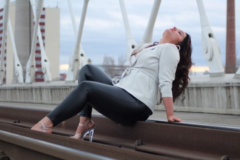 Alles Sandra @allessandra cover picture