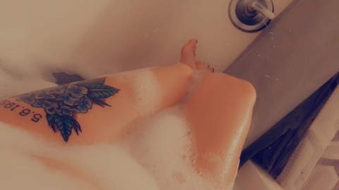 May @alltherightlumps cover picture