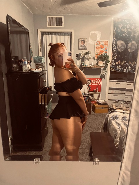 Alexandra Furgerson @allyboo000 cover picture