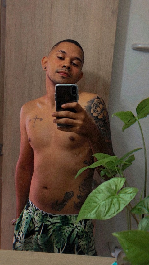 angel flores @andele cover picture