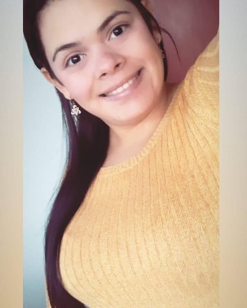 Angie 🐇 @angiegomez cover picture