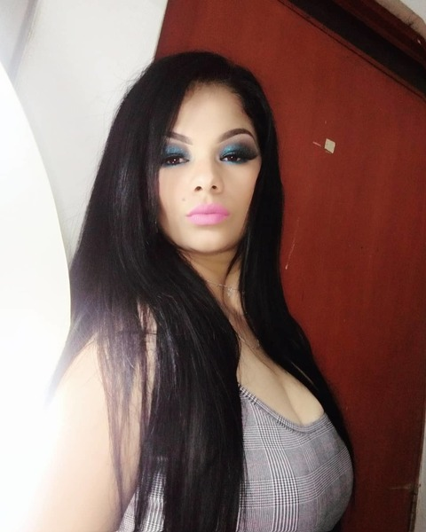 Anllela Ramirez @anllela cover picture