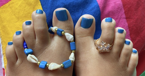 Ana Mcdowell @anouka cover picture