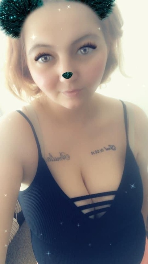 Ashleigh @ashlouxo cover picture