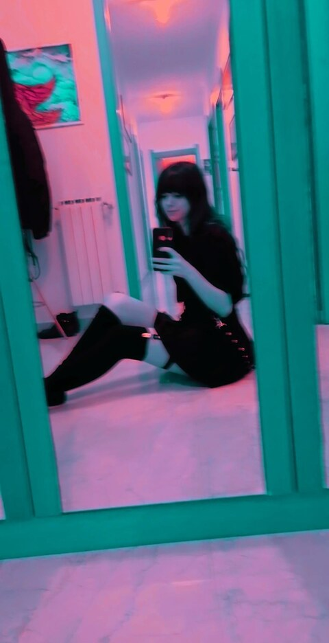 Asia @asietta cover picture