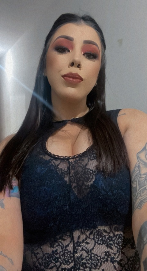 Letícia Luz 🍑 @auroraluz21 cover picture