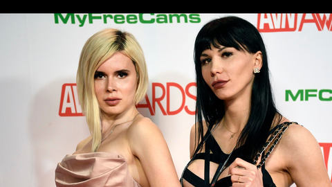 🔥 Hot TS Couple: Bailee &amp; Julia @baileeparis cover picture