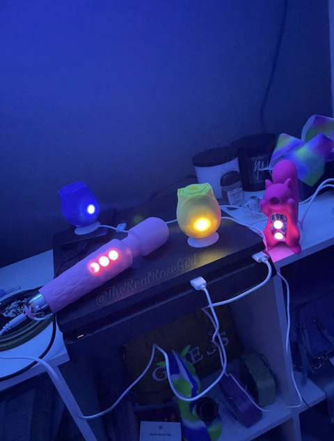 Bambi Jones @bambiblanco cover picture