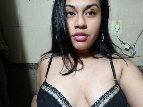 Bella @bellabellaca cover picture