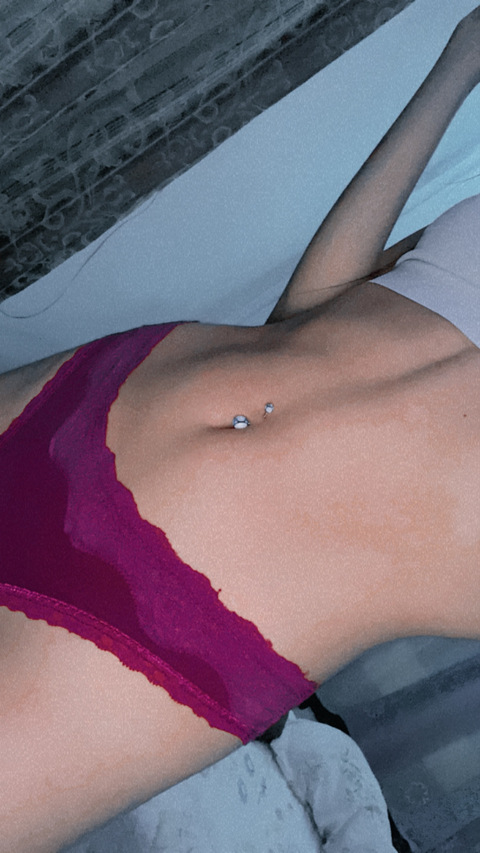 Beth @bethza_23 cover picture