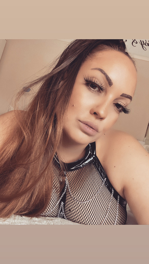 💖 @boredhousewifemilf cover picture