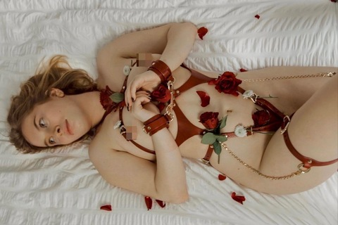 Kat 🌱 @britishminx cover picture