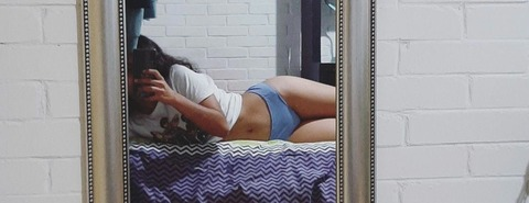 Larissa @bylarissa18 cover picture