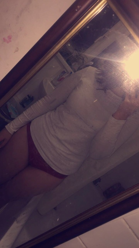 Chlo @chlo_harmz cover picture