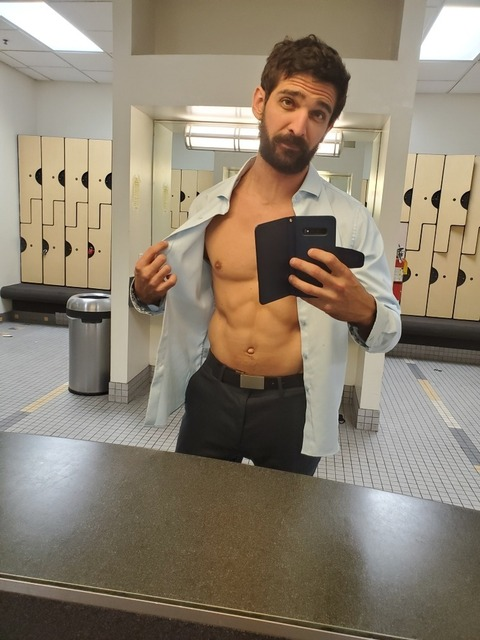 D Ali @d_ali cover picture