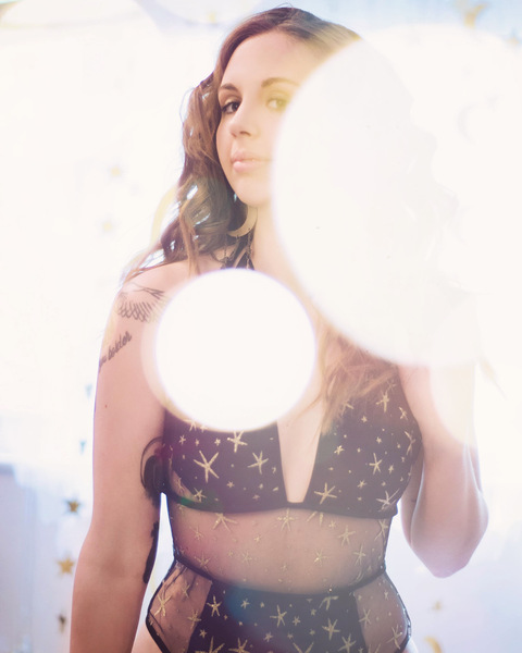 Dahlia Day @dahliaday cover picture