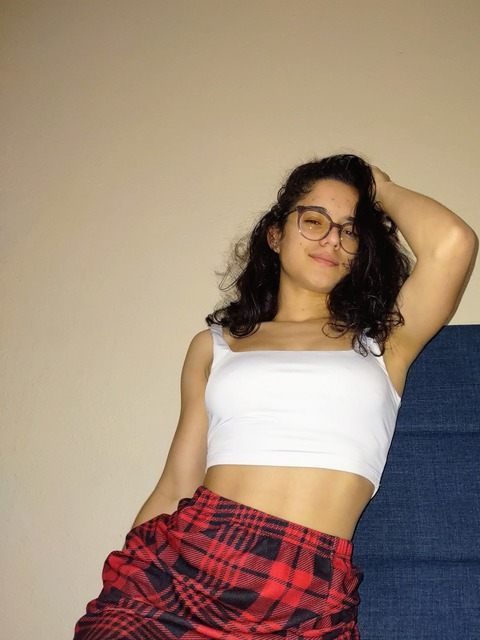 Pequesauria @danipeke cover picture