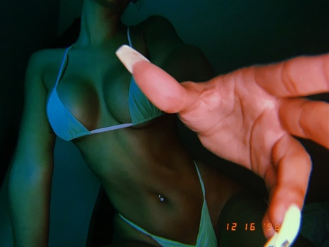 Nicole @dnicolexo cover picture