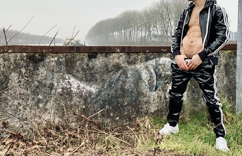 DudeFromNL @dudefromnl cover picture
