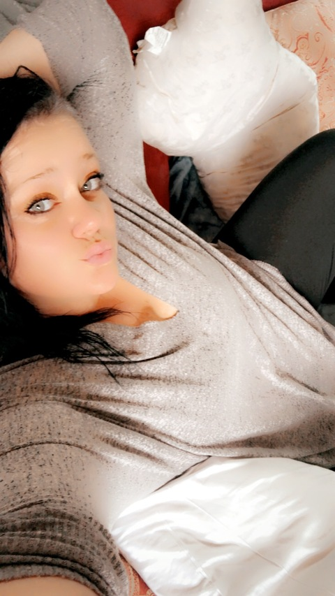 Eden @edenpaige_1989 cover picture