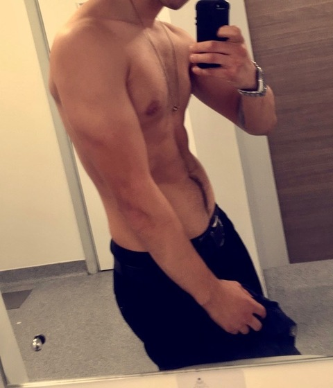 Sebastian smith @eggzybee cover picture