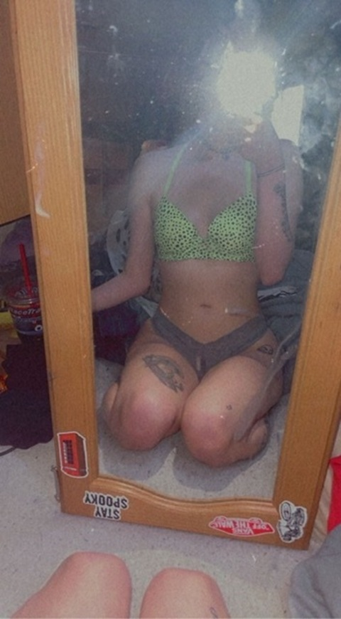 Elizabeth @elizabeth.rain420 cover picture