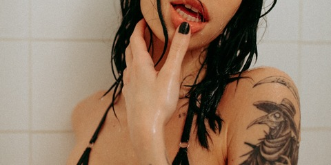 ella  🌻🔪 @ellathrasher cover picture