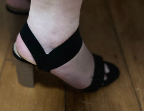 Em @emdelicious cover picture