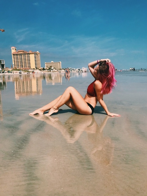 emma @emmahershy cover picture