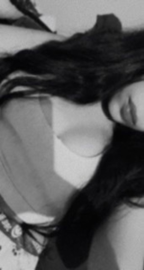 Eva Lopez @eva16lopez cover picture