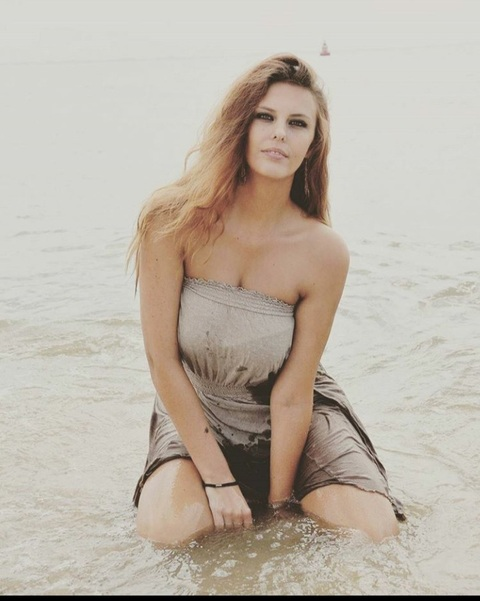 Soraya @fitmomjourney cover picture