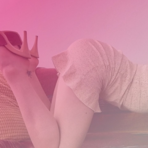 Lynn @friendlysock cover picture