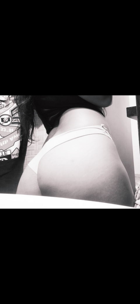 Geraldine @geralherrerav cover picture