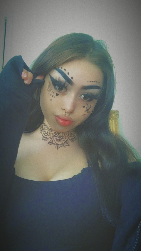 Glitter Corpse @glittrc0rpse cover picture