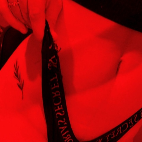 Baby glow @glowbb cover picture