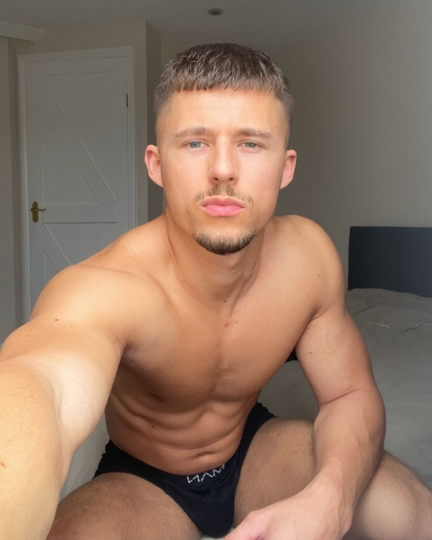 Chris @gymladchris69 cover picture