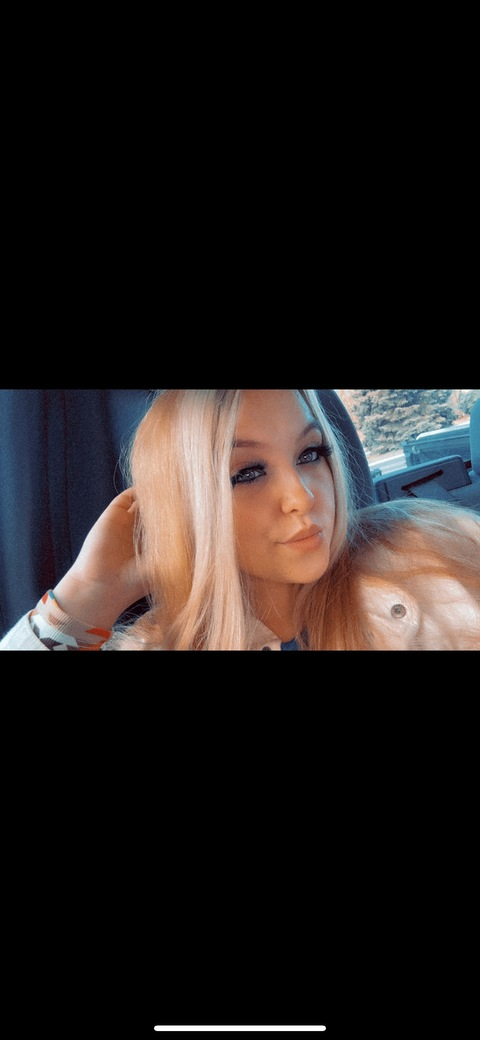 Hannah Sherman @halfway_happy29 cover picture