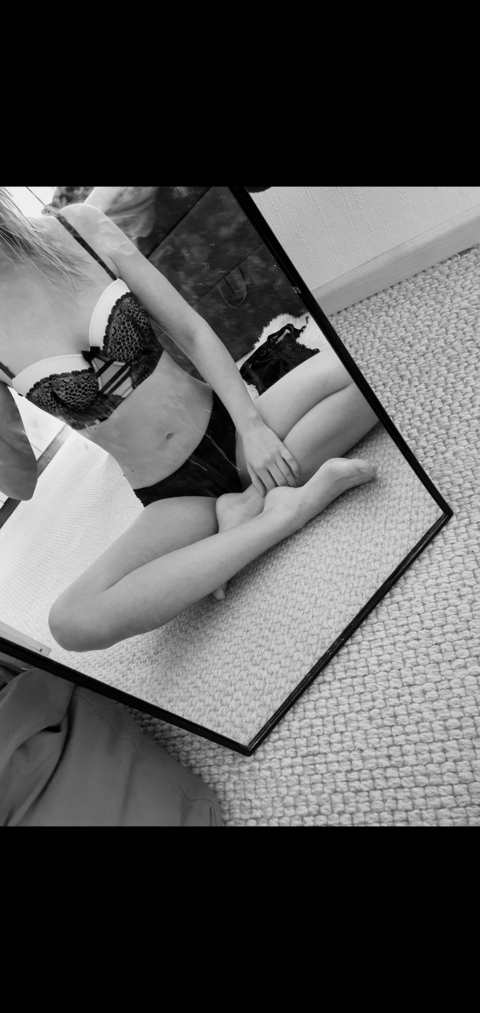 Tatiana @heytati cover picture