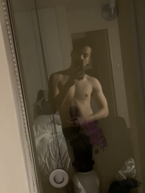 Ditto @hiddenditto cover picture