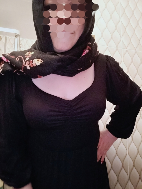 Hijab woman @hijabwomen cover picture