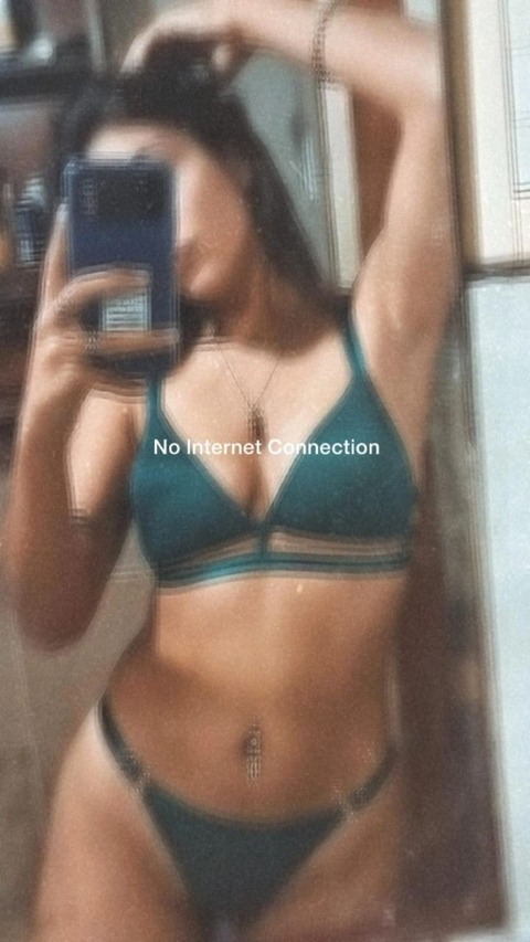 Lexi Howard @honeygivememoney cover picture