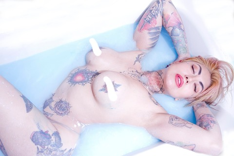 Delirium @ichadelirium cover picture