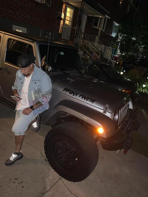 June @im_saksfifhave cover picture