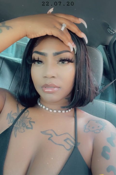 Everybodyloves__Ke @indian_doll cover picture