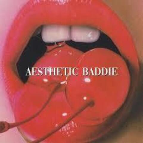 issy @issy__ cover picture