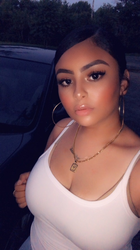 Aria 🦋 @itsaria cover picture