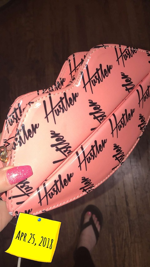 Alexis Victoria @ivvvyp cover picture