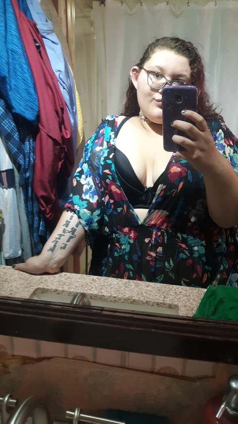 Ivy Rhodes @ivyrhodes cover picture