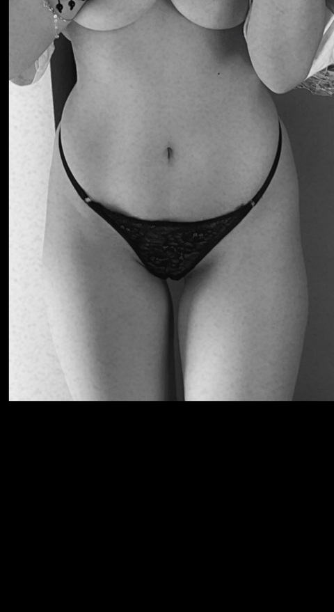 Izabela @izabela cover picture